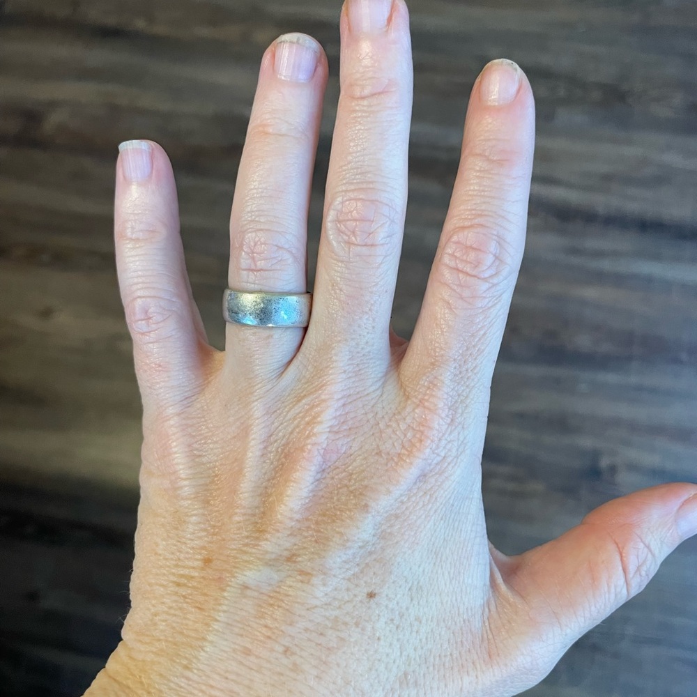 Vintage sterling silver band ring
